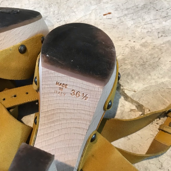 Shoes - Picture 2 of 4